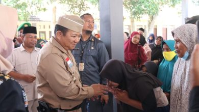 Bupati Jember Berikan BLT untuk Tekan Inflasi