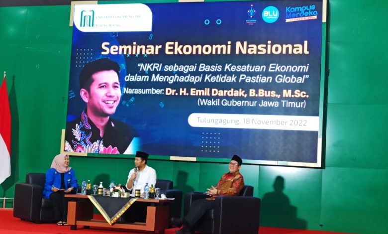 Hadiri Thoriqoh Kebangsaan Muspimnas, Emil Dardak Angkat Isu Ekonomi Global