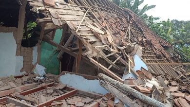 Gempa Magnitudo 5.6 Cianjur Terasa hingga Jakarta, Puluhan Rumah Roboh Gempa Magnitudo 5.6 Cianjur Terasa hingga Jakarta, Puluhan Rumah Roboh