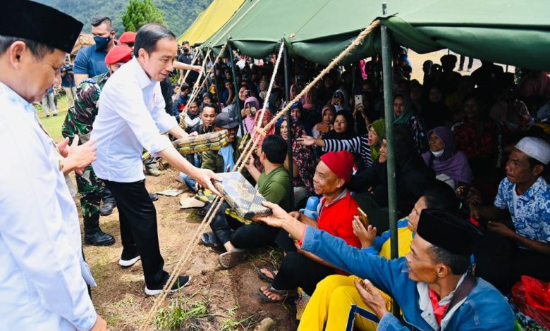 Presiden Jokowi Kembali Meninjau Lokasi Terdampak Gempa Cianjur