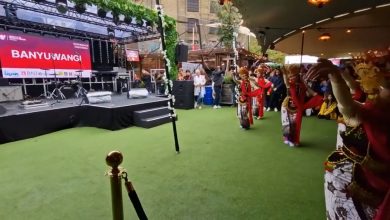 Bupati Banyuwangi Puji Pelajar SMAN 1 Rogojampi Atas Penampilan Tari Gandrung di London Bupati Banyuwangi Puji Pelajar SMAN 1 Rogojampi Atas Penampilan Tari Gandrung di London