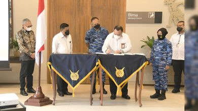 KPK Hibahkan Aset Koruptor kepada TNI AU Senilai Rp 30 M KPK Hibahkan Aset Koruptor kepada TNI AU Senilai Rp 30 M