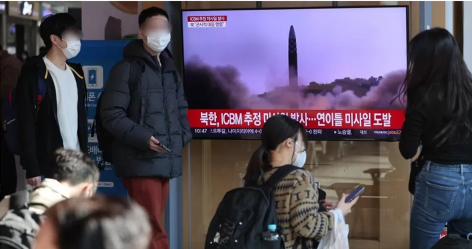 Rudal ICBM Milik Korea Utara Menghantam Jepang