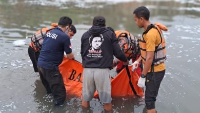 Bermain di Banjir Kanal Timur, Bocah Usia 10 Tahun Tenggelam evakuasi di banjir kanal timur