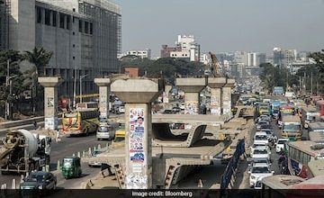 Lalu lintas di Ibu Kota Dhaka.