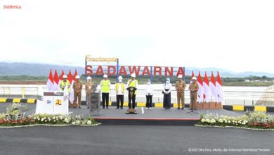 Jokowi Resmikan Bendungan Sandawarna