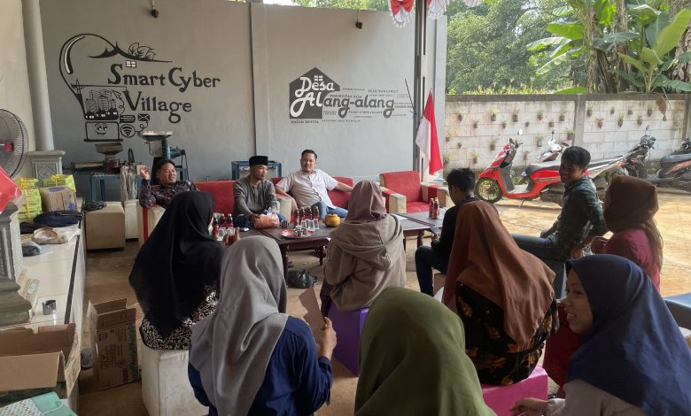 Wujudkan Smart Cyber Village, UTM Ciptakan Sistem Pengaduan Online