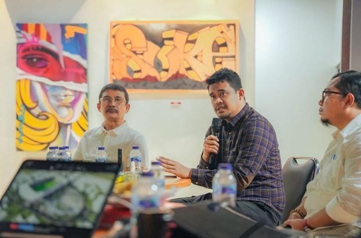 Bobby Nasution (Wali Kota Medan) saat rapat mengenai desaign Stadion Teladan dengan PT Pandu Persada. Sumber foto Instagram @bobbynst