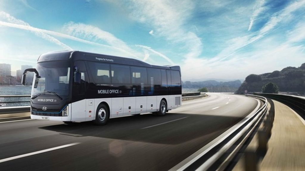 Bus Universe Mobile Office buatan Hyundai. Sumber foto: Website resmi Hyundai