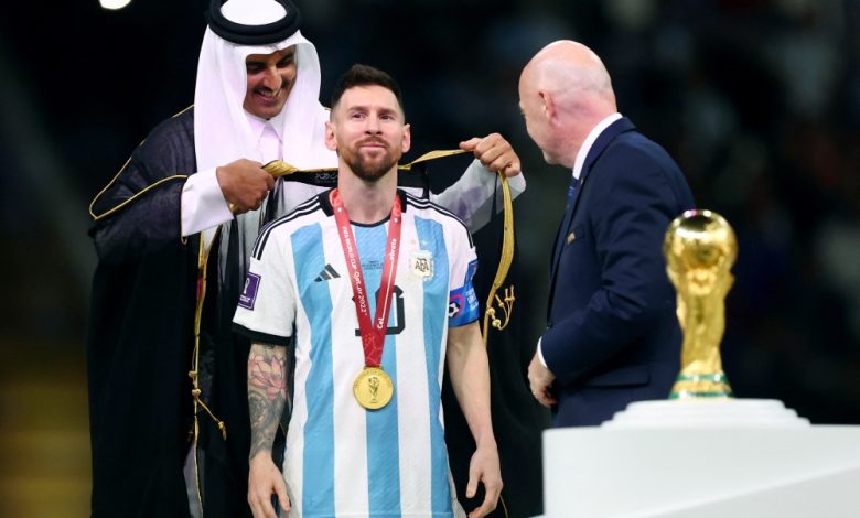 Sheikh Tamim dan Messi. Sumber foto: @peninsulaqatar