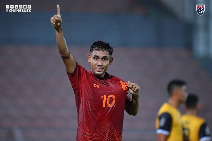 Teerasil Dangda berhasil menjadi top skor sepanjang masa Piala AFF 2022