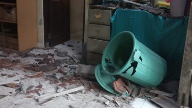 Kerusakan rumah akibat guncangan gempa bumi di Karangasem