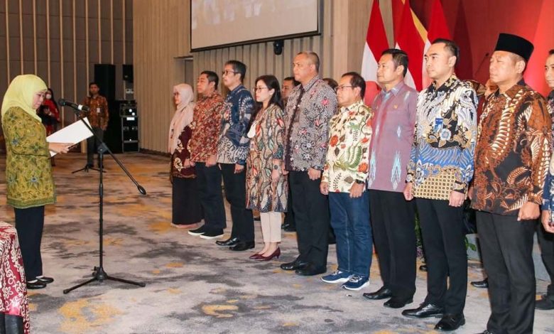 Khofifah Bentuk Tim Percepatan Akses Keuangan Daerah Guna Kurangi Rentenir