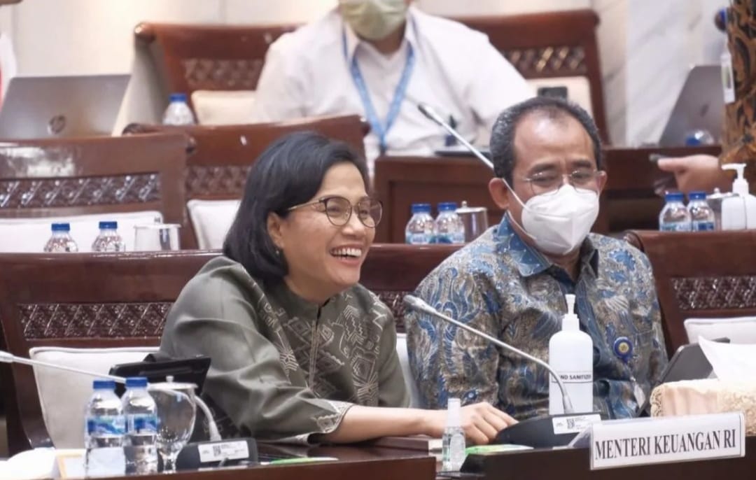 Sri Mulyani Sebut 3 Alasan Penting Cukai Rokok Naik - Deras