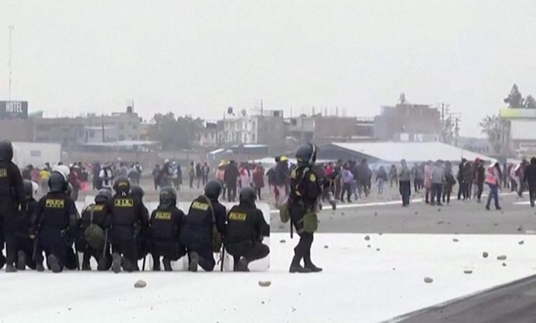 Ribuan Pendemo Blokade Bandara Peru, Tuntut Dina Boluarte Mengundurkan Diri