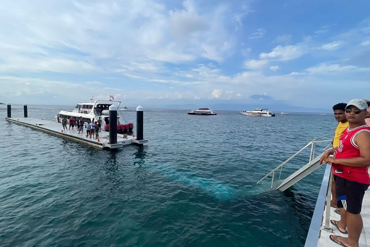 Jembatan dermaga Nusa Penida