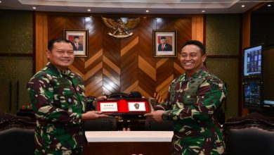 Laksaman Yudo dan Jenderal Andika. Sumber Foto: Website tnial.mil.id