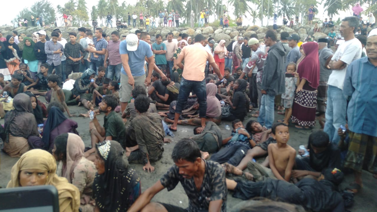 Kondisi Rohingnya tiba dengan keadaan sakit. Sumber Foto: Twitter @Aceh