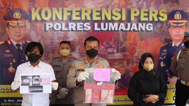 Konferensi Pers Polres Lumajang terhadap penyelundupan pupuk subsidi.
