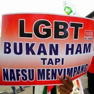 Poster penolakan LGBT.