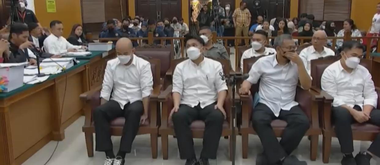 para saksi yang dihadirkan dalam sidang