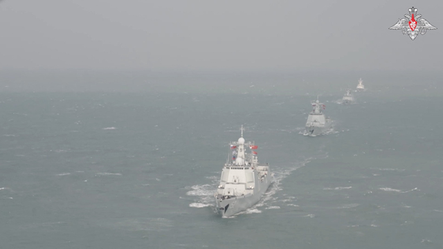 Kapal Rusia dan China di laut China Timur.