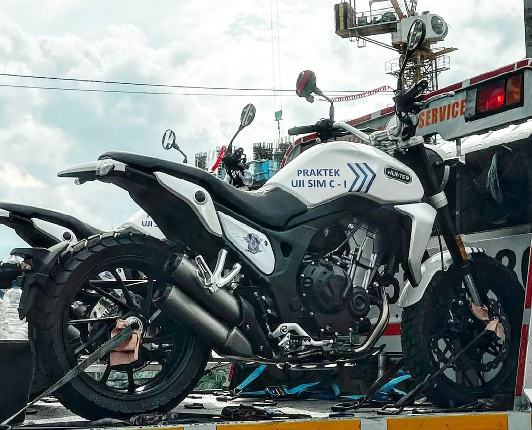 Motor Hunter test SIM C1. Sumber Foto: Instagram @dimaspopo.