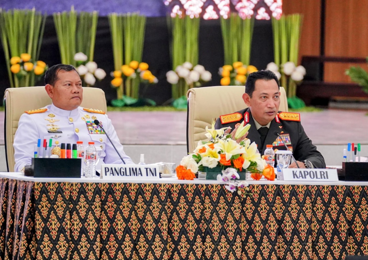 Kapolri bersama Panglima TNI. Sumber Foto: website Polri.