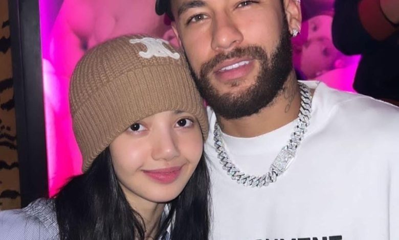 Neymar dan Lisa Blackpink. Sumber Foto: Instagram @neymarjrsiteoficial.