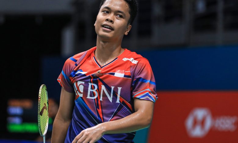 Ginting mengentaskan perlawanan Antonsen pada laga 16 besar Malaysia Open 2023. Sumber foto : Twitter @majo_lahraga.