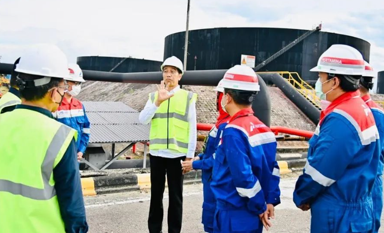 Presiden Joko Widodo saat meninjau PT Pertamina Hulu Rokan. Sumber Foto: Instagram @jokowi