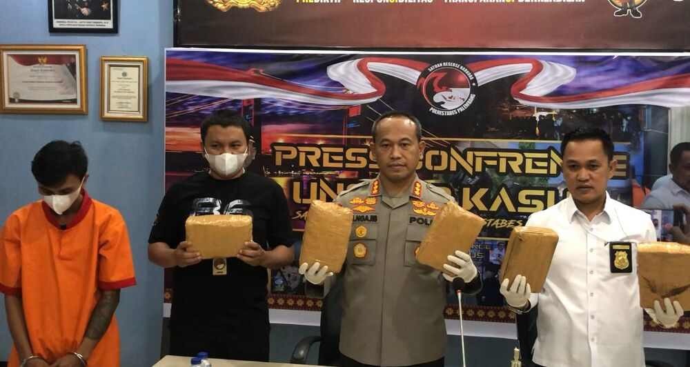 Polisi Gagalkan Penyelundupan Ganja Seberat 30 Kg Tujuan Bandung