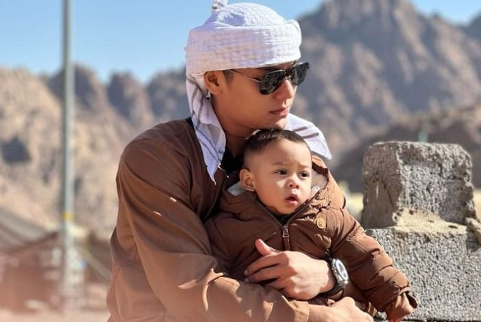 Billar dan baby L. Sumber foto: Instagram @rizkybillar