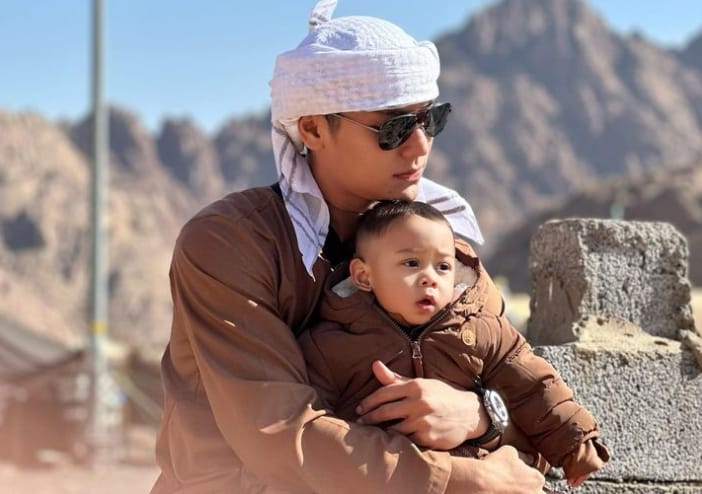 Billar dan baby L. Sumber foto: Instagram @rizkybillar