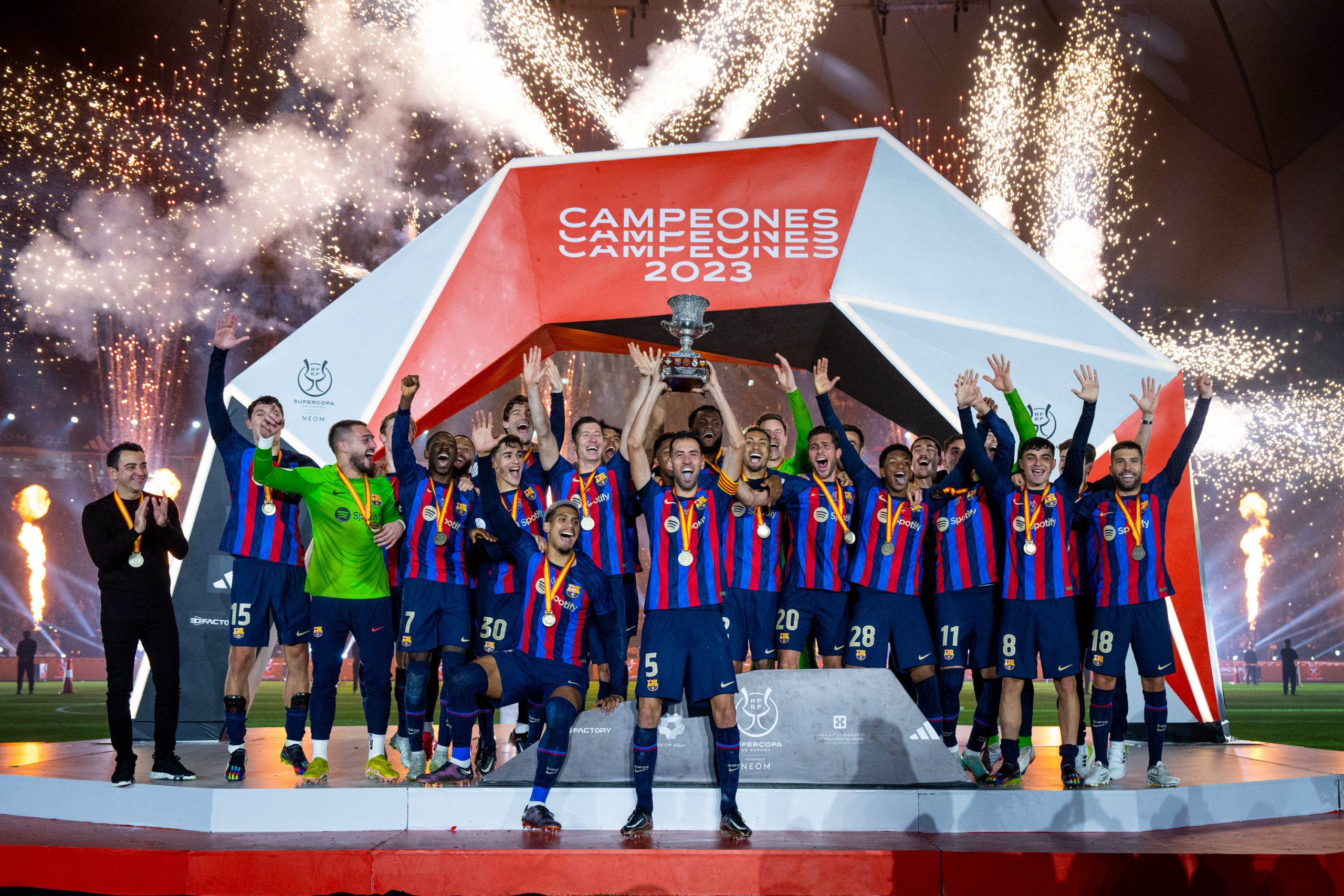 Barcelona menjuarai Piala Super Spanyol setelah mengandaskan Real Madrid. Sumber foto: Twitter @FCBarcelona