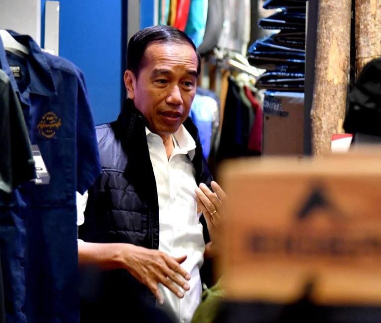 Blusukan Jokowi Ke Mall Kokas, Cek Aktivitas Perekonomian Usai PPKM ...