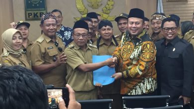 Penandatangan MoU Fraksi PKB dengan Perwakilan Kepala Desa se-Indonesia. Sumber Foto: Twitter @FraksiPKB.