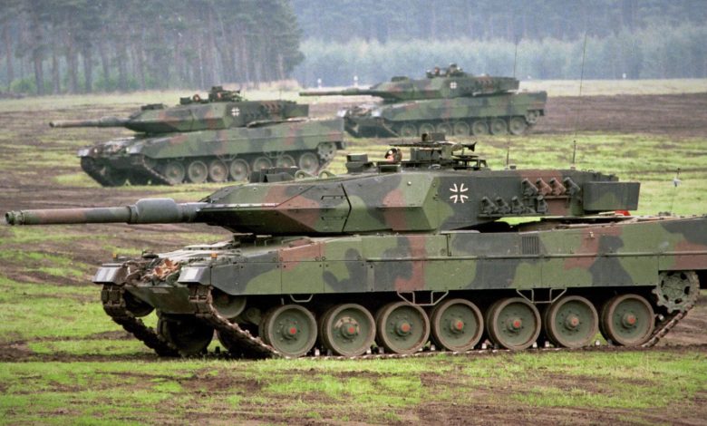 Tank Leopard buatan Jerman. Sumber foto: Twitter @carlbildt