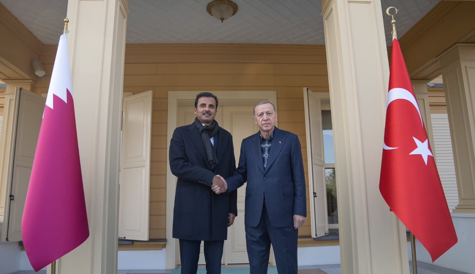 Tamim bin Hamad Al Thani (Pemimpin Qatar) dan Reccep Tayyip Erdogan (Presiden Turki). Sumber Foto: Twitter @TamimBinHamad