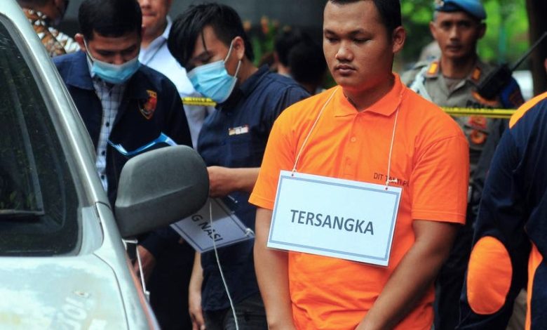 Polda Metro Jaya gelar rekonstruksi kasus pembunuhan sopir taksi online yang dilakukan oleh tersangka HS. Sumber foto: reskrimum.metro.polri.go.id
