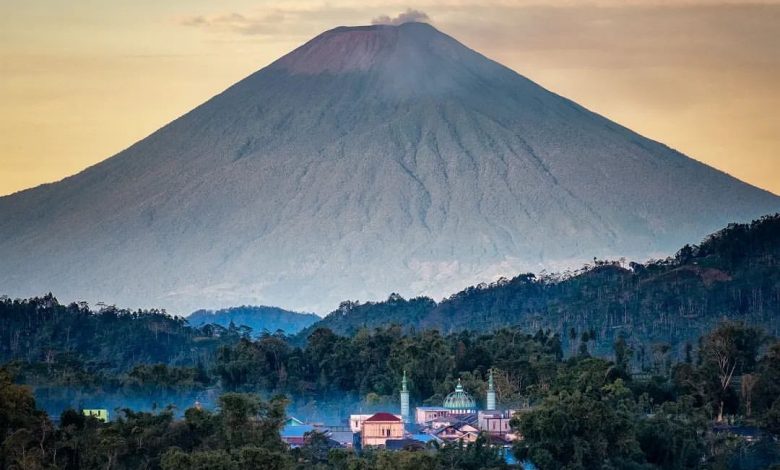 Mahasiswa Unsoed Meninggal Dunia saat Pendakian di Gunung Slamet