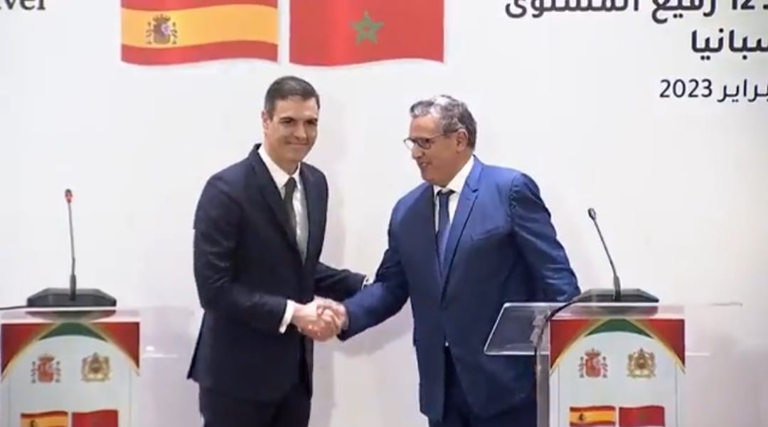 Pedro Sanzhez (Perdana Menteri Spanyol) dan Aziz Akhannouch (Kepala Pemerintahan Maroko) Sumber Foto: tangkapan layar twitter @sanchezcastejon