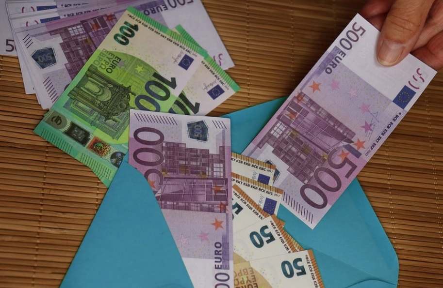 Ilustrasi mata uang Euro. Sumber foto: Pixabay