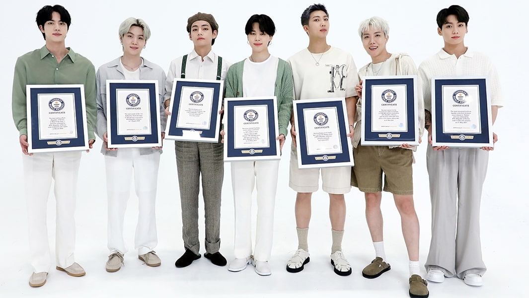 BTS Sumber Foto: Guinness World Records