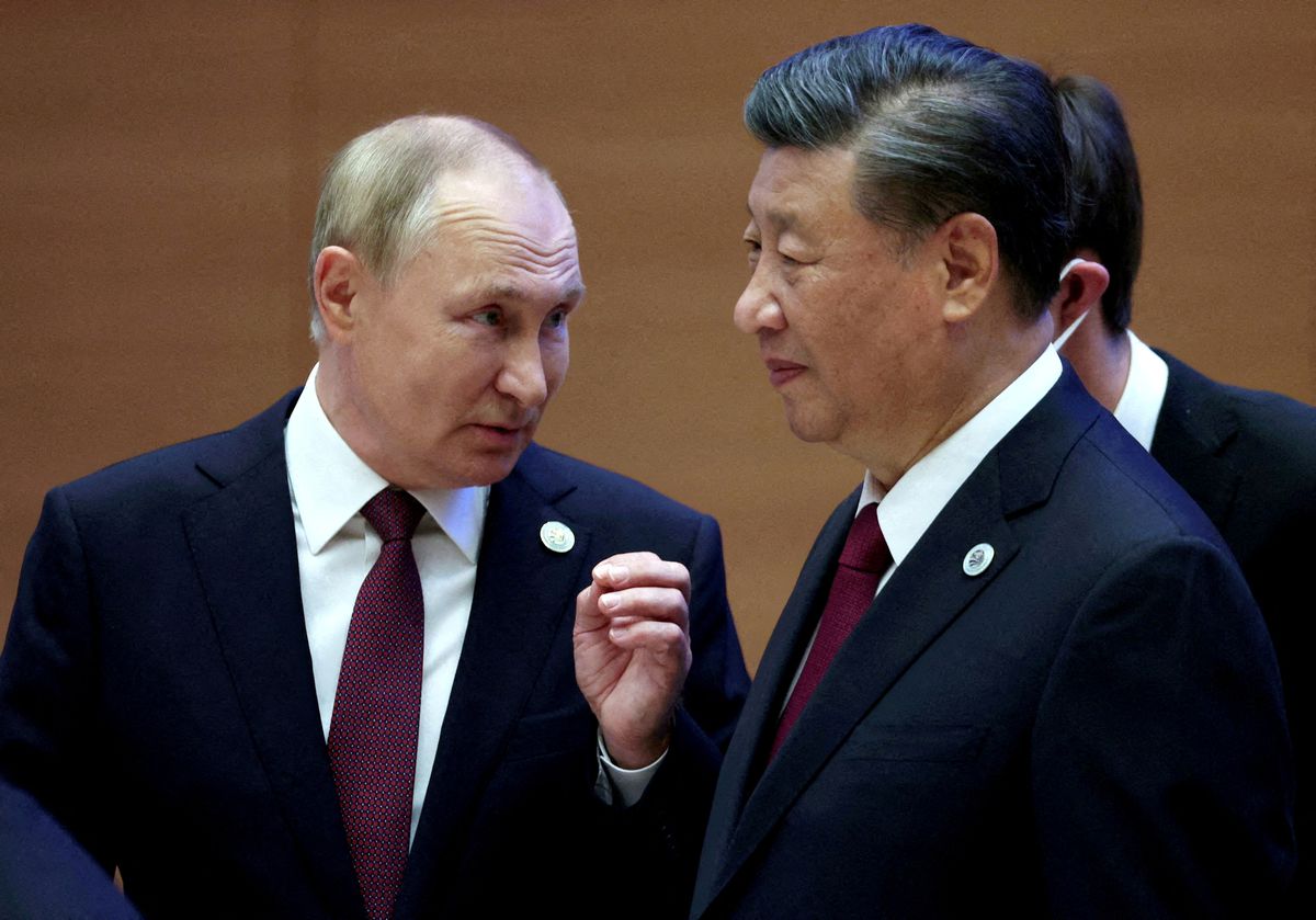 Keterangan Foto: Vladimir Putin (Presiden Rusia) dan Xi Jinping (Presiden China). Sumber Foto: Twitter @PopescuCo