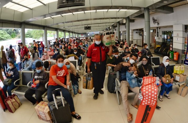 Antrean panjang pemudik lebaran 2023. Sumber foto: BKIP Kemenhub