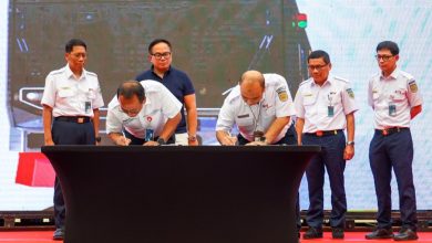 INKA dan KAI Commuter-PT KAI Teken Kontrak Pembuatan Kereta Rel Listrik