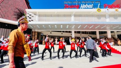 Disambut Lagu Yamko Rambe Yamko, Presiden Jokowi Resmikan Papua Youth Creative Hub Disambut Lagu Yamko Rambe Yamko, Presiden Jokowi Resmikan Papua Youth Creative Hub