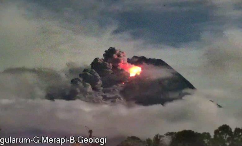 Erupsi Gunung Merapi. Sumber Foto: Tangkapan Layar Twitter @BPPTKG