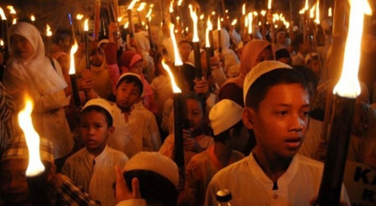 Mengenal Pawai Obor, Tradisi Umat Islam Jelang Ramadan 1444H